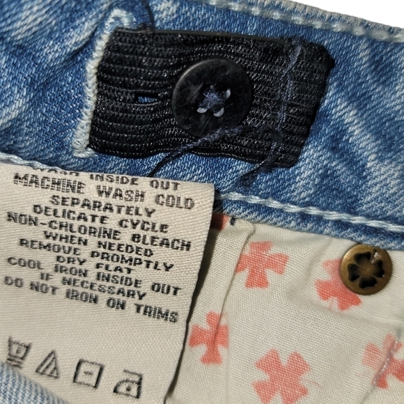 JUNIOR Jean Shorts - Picture 8 of 12